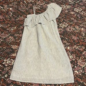 Beach lunch lounge linen dress